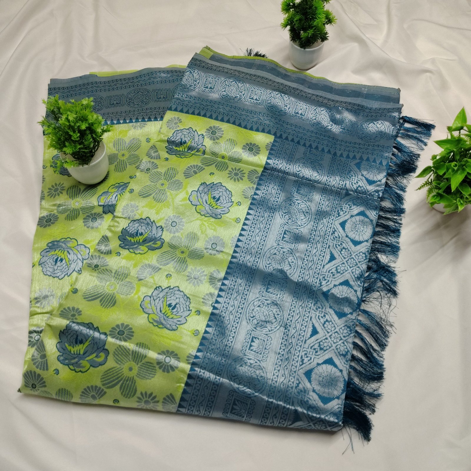 Banarasi style Art silk saree - Image 7