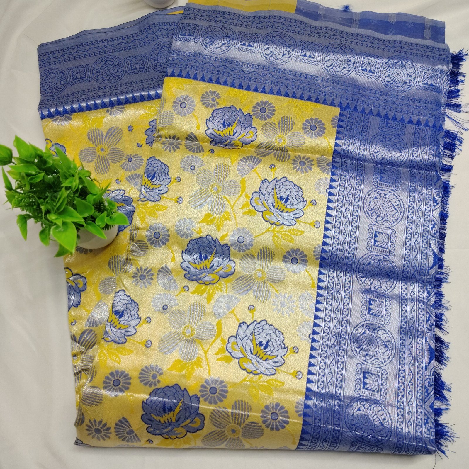 Banarasi style Art silk saree - Image 3